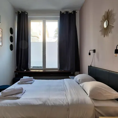 Apartment Chateaubriand - Champs Elysees 6p