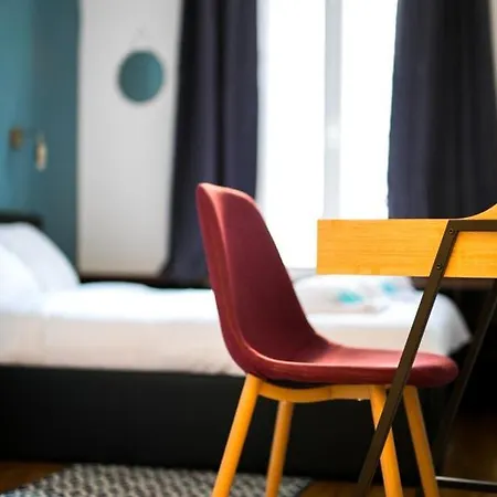 Apartment Chateaubriand - Champs Elysees 6p